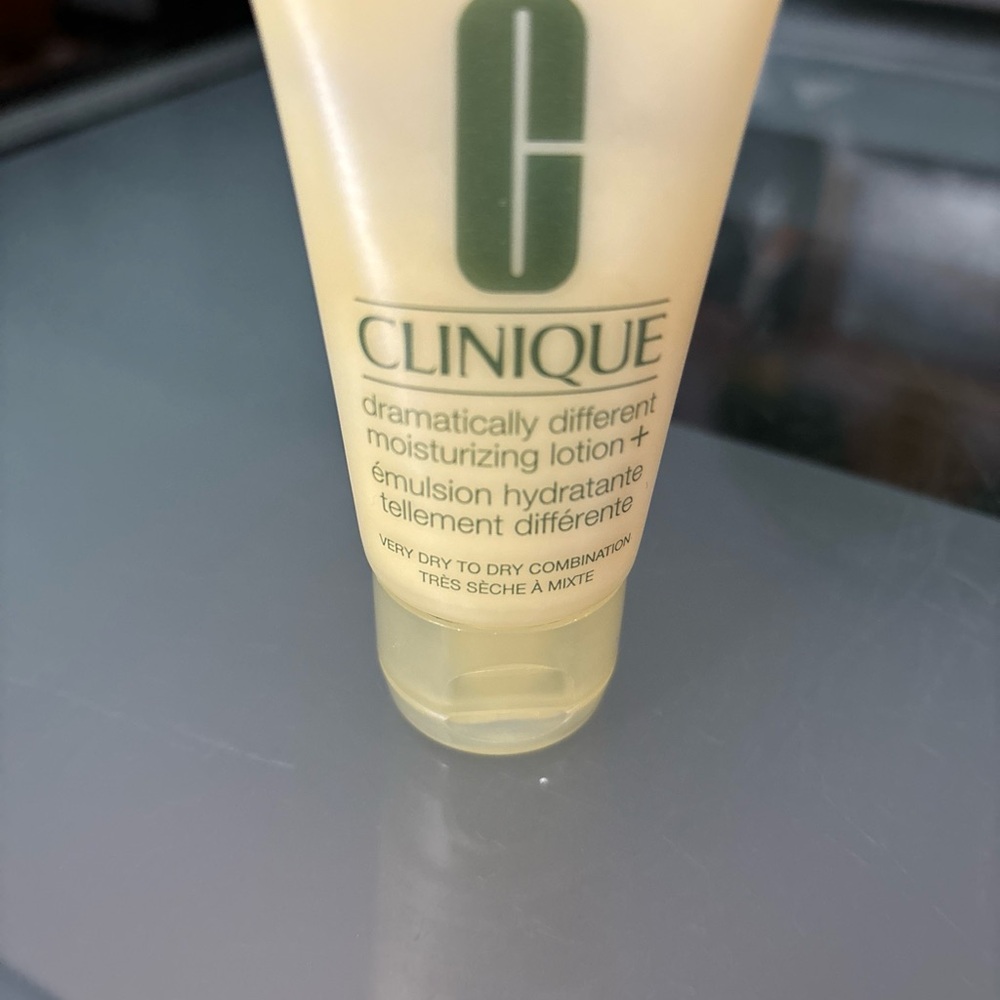 Clinique Yellow Moisturizing Skincare Essential